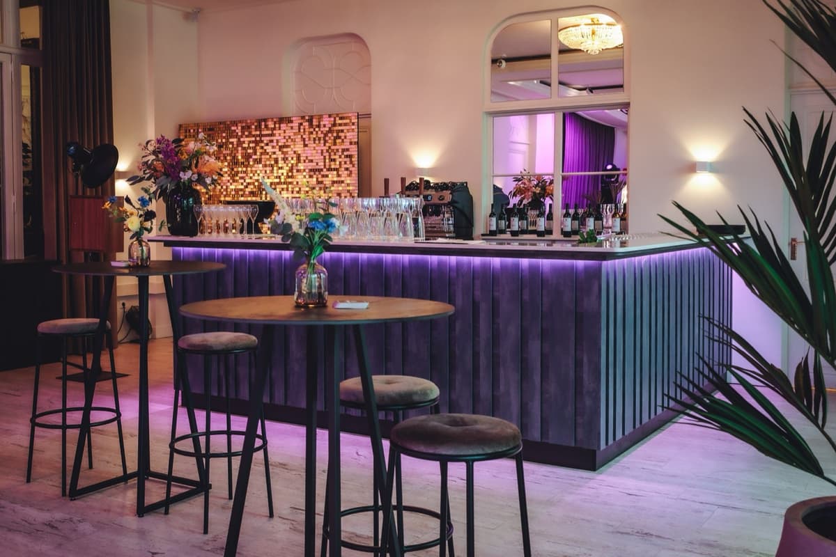 Catering en bar tijdens een bedrijfsborrel bij Villa 1855 Tilburg